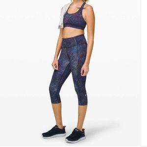 NWT Lululemon Fast and Free Polar Lights Blue
